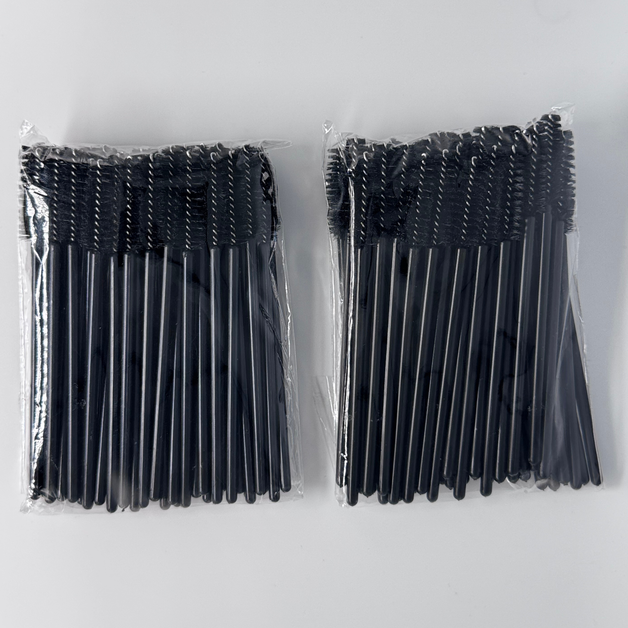 100 Pcs Disposable Eyelash Brushes